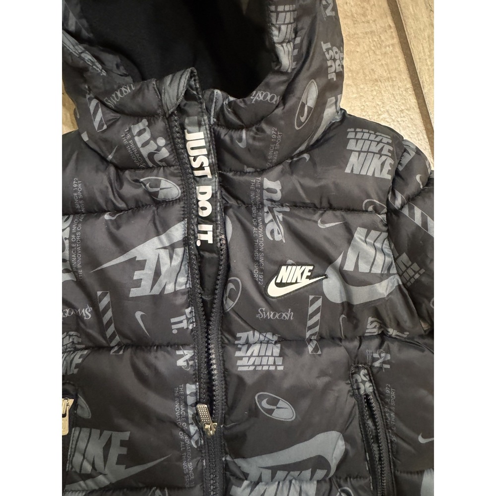 Boys Nike Puffer Full Zip Jacket Winter Coat Black 3T All Over Print - Picture 4 of 8